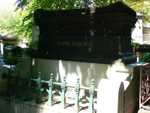 Delacroix 's tomb in Père Lachaise Cemetery (© Rama, CeCILL)